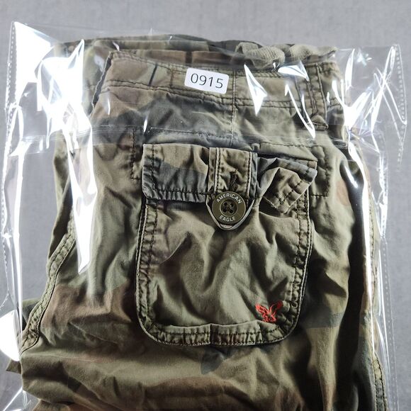 American Eagle Women’s Shorts Cargo Camo Sz 4 Y2K - Picture 11 of 11